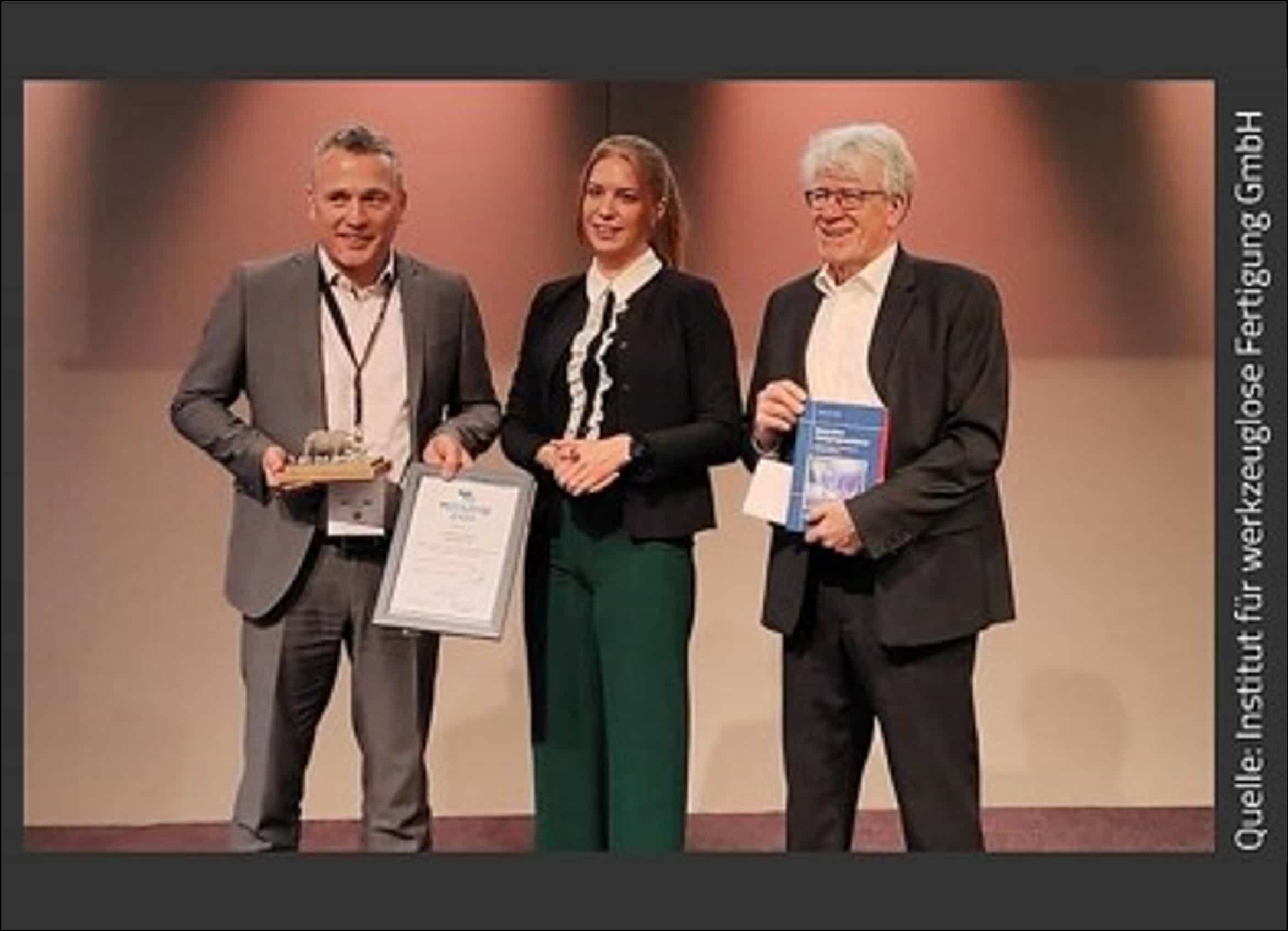 Christoph Hauck erhält den Big Five Awards Additive Fertigung | Christoph Hauck receives the Big Five Award for Additive Manufacturing